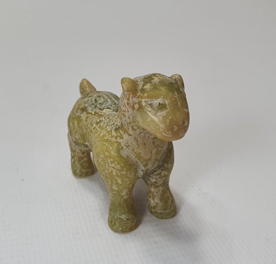 JADE TAŞINDAN EL YAPIMI HAYVAN FİGÜRLÜ KOLYE