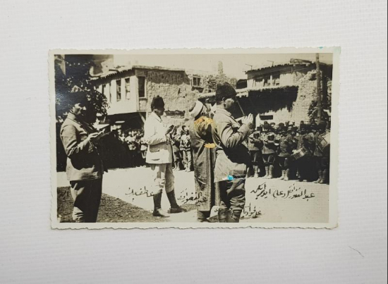 KURTULUŞ SAVAŞI ALİ FUAT PAŞA VE DEVLET ERKANI DUA EDERKEN 