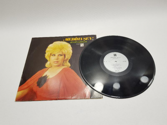 33 DEVİR LONGPLAY PLAK: MEDİHA ŞEN - ZEYTİN GÖZLÜM 