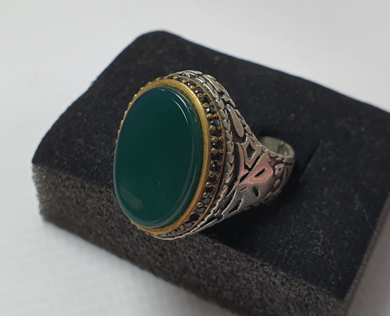 YAN KISIMLARINDA VAV VE MEVLEVİ DERVİŞLERİ BETİMLEMELİ YEŞİM TAŞLI YÜZÜK