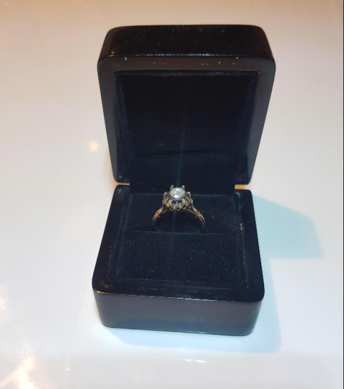 TEKTAŞ PIRLANTA YÜZÜK 