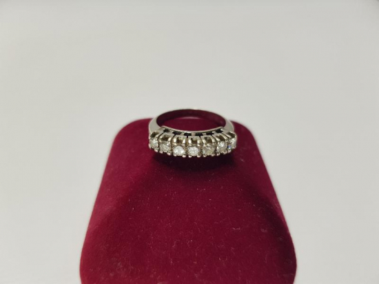 YEDİ TAŞ PIRLANTA YÜZÜK 