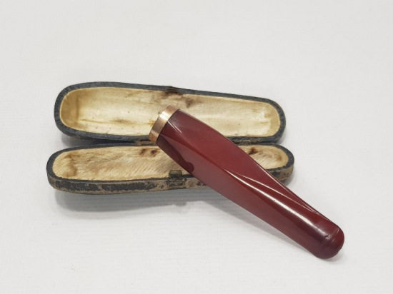 KUTUSUNDA SIKMA KEHRİBAR AĞIZLIK 