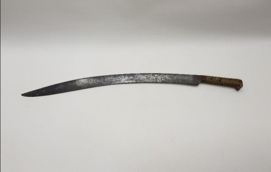 ÜZERİNDE YEDİ UYURLARIN İSMİ YAZILI YENİÇERİ YATAĞANI