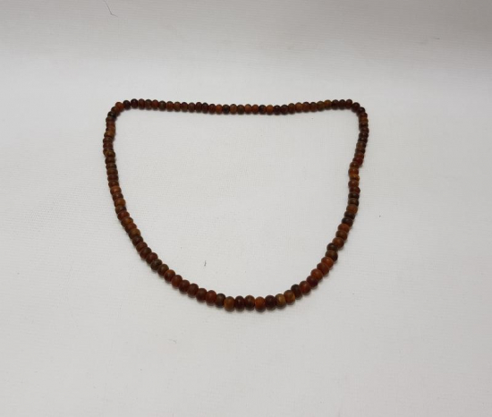 BOYNUZDAN YAPILMIŞ KOLYE 