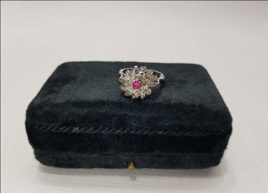 YAKUT TAŞLI PIRLANTA YÜZÜK