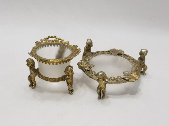 ART DECO SABUNLUK VE DİŞ FIRÇALIĞI 