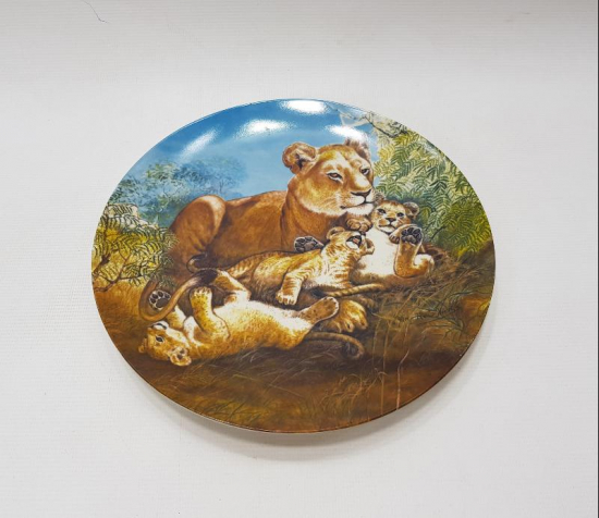 ASLAN GÖRSELLİ PORSELEN TABAK 