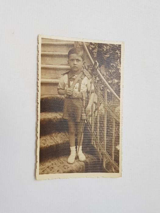 SUBAY KILICI, KEMER VE APOLET KUŞANMIŞ ÇOCUK FOTOĞRAFI 