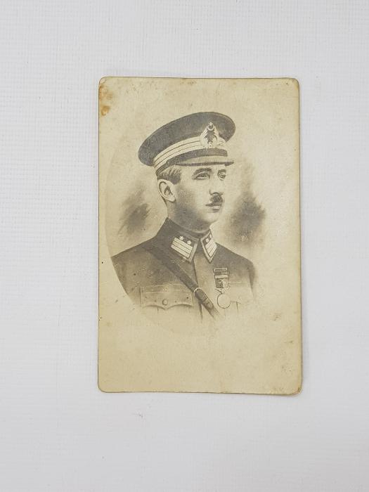 ASKER KIYAFETLİ İSTİKLAL MADALYALI İSMET İNÖNÜ KARTPOSTALI 