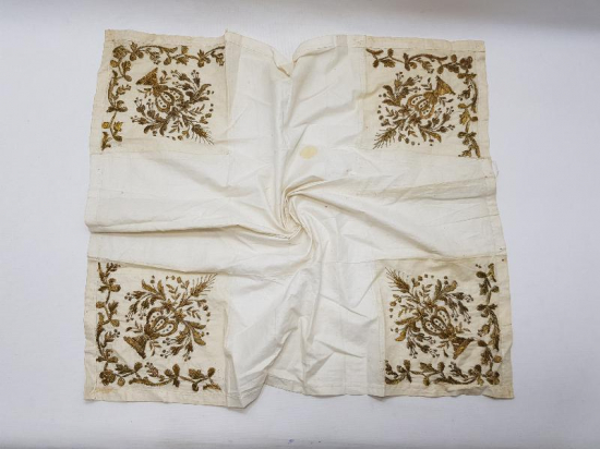 OSMANLI DÖNEMİ YATIK İŞ ALTIN SARMA İŞÇİLİKLİ ÇEVRE