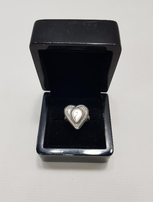 OSMANLI DÖNEMİ KALP FORMLU SAVATLI GÜMÜŞ YÜZÜK 