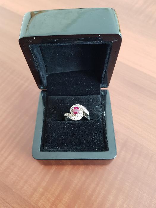 YAKUT TAŞLI PIRLANTA YÜZÜK 