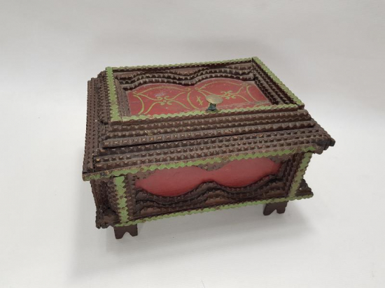 OSMANLI DÖNEMİ EL OYMA AHŞAP KUTU 