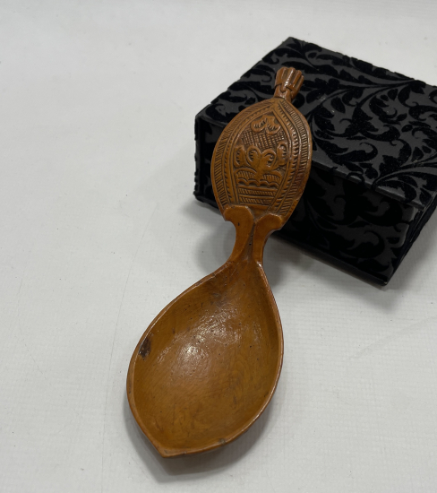ÜZERİNDE SİKKE BULUNAN OSMANLI DÖNEMİ TEKKE İŞİ AHŞAP KAŞIK
