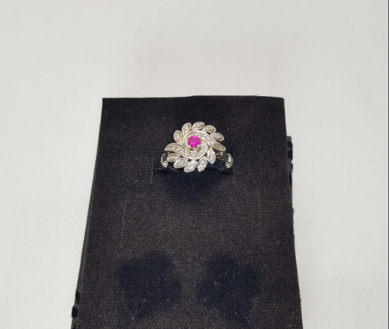 YAKUT TAŞLI PIRLANTA YÜZÜK 