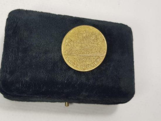 TÜRKİYE BİNİCİLİK FEDERASYONU ROZETİ 