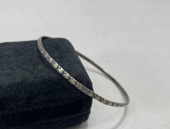 KABARTMA İŞÇİLİKLİ GÜMÜŞ BİLEZİK