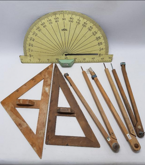 EĞİTİM TARİHİ: ESKİ OKUL GEREÇLERİ. İLETKİ, GÖNYE PERGEL TAKIMI 