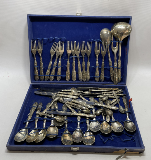 1900 BAŞLARI ORJİNAL KUTUSUNDA  GÜMÜŞ KAPLAMA 6 KİŞİLİK YEMEK TAKIMI