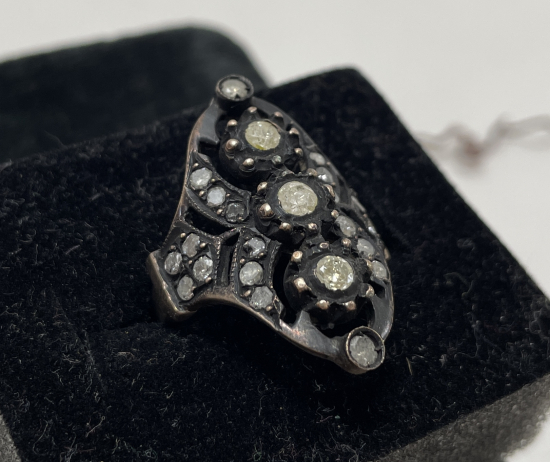 ÖZEL YAPIM ELMAS YÜZÜK