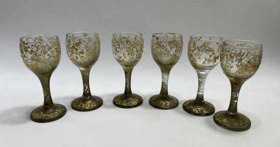 ÜZERİ MİNE İŞÇİLİKLİ VE ALTIN VERMEYLİ 6 LI KADEH TAKIMI