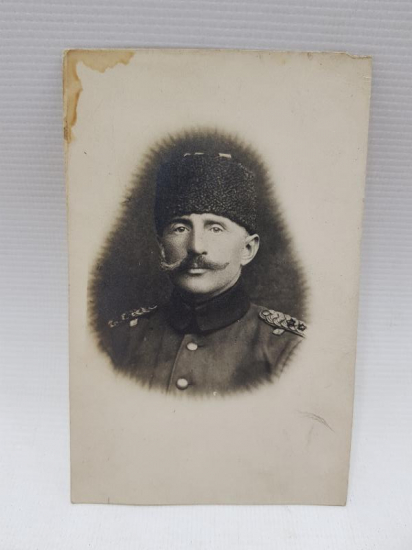 KURTULUŞ SAVAŞI DÖNEMİ ÜNİFORMALI KALPAKLI TÜRK SUBAYI 