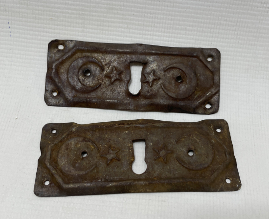 OSMANLI DÖNEMİ ÜZERİ AY YILDIZLI 2 ADET ANAHTAR AYNASI