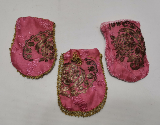OSMANLI DÖNEMİ ELMASİYE KUMAŞTAN YAPILMIŞ 3 ADET KESE