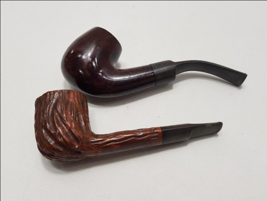 İKİ ADET AHŞAP PİPO 