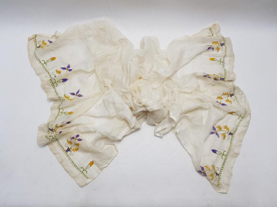 OSMANLI DÖNEMİ EL İŞLEMELİ İPEK ÖRTÜ 