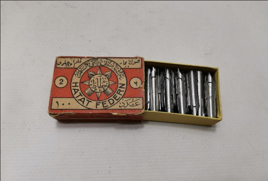 OSMANLI DÖNEMİ KUTUSUNDA HATTAT DİVİT UÇLARI 