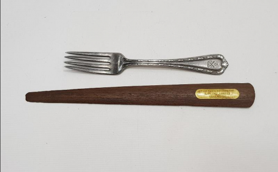 TCG YAVUZ GEMİSİNDEN YAPILMIŞ ÇATAL VE ZARF AÇACAĞI 