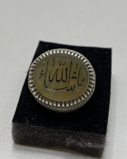 AKİK ÜZERİ EL KAZIMA USTA DAMGALI BÜYÜK BOY GÜMÜŞ YÜZÜK