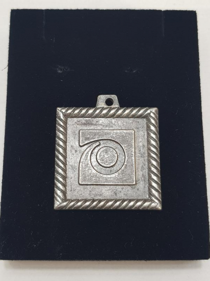 ALARKO GÜMÜŞ ANAHTARLIK 