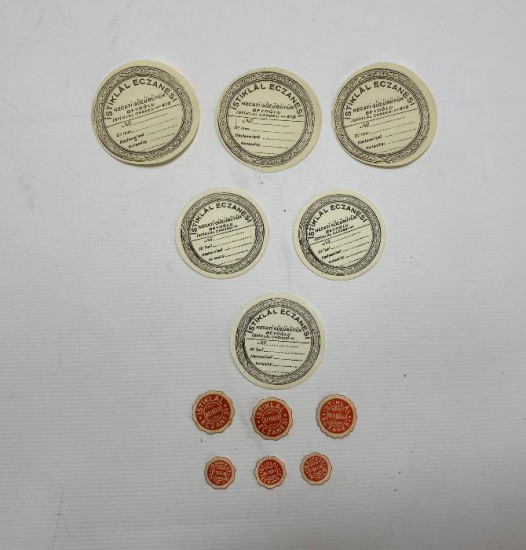 İSTANBUL İSTİKLAL ECZANESİ KUTU ETİKETLERİ VE VİNYET LOTU