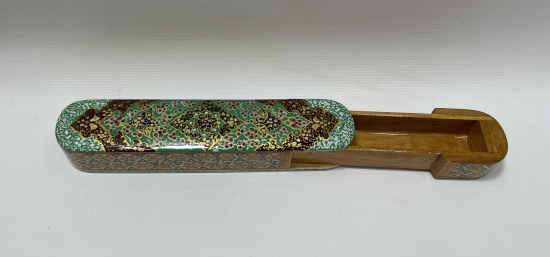 TAMAMI EL BOYAMA VE MARKÜTERİ İÇİLİKLİ KALEMDAN