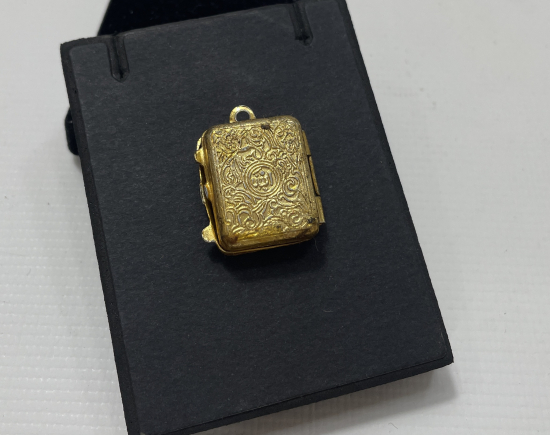 NADİR BOYUTTA ANTİKA KUR'AN -I KERİM KABI