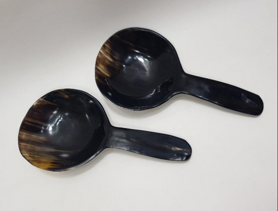 DEV EBATTA BİR ÇİFT BOYNUZ KAŞIK 