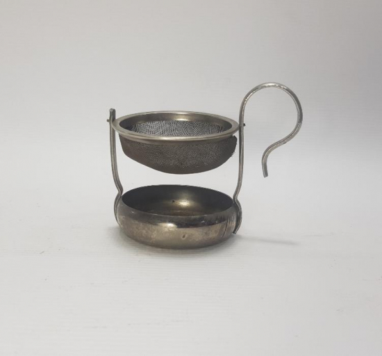 FARKLI FORMDA ANTİKA ÇAY SÜZGECİ 