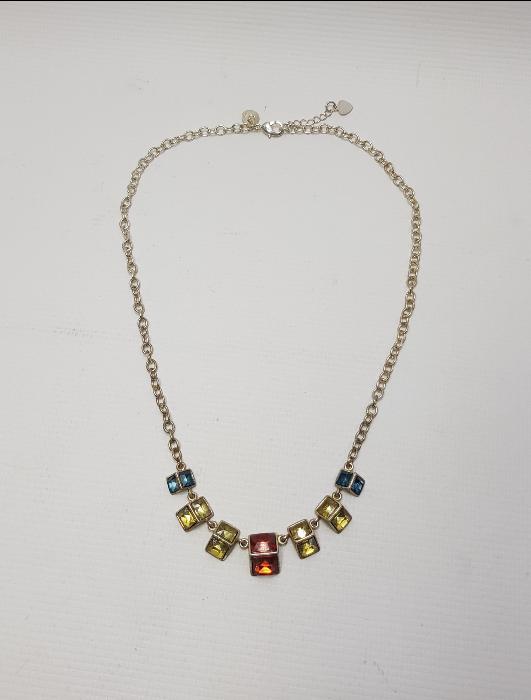 DEĞERLİ TAŞLARLA SÜSLÜ GÜMÜŞ KOLYE 