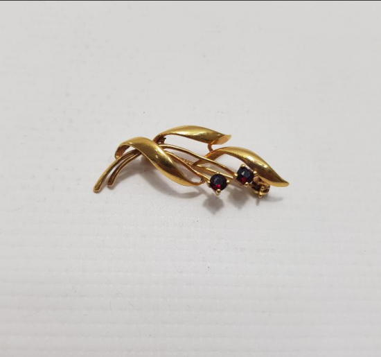 GARNET TAŞLI ALTIN KAPLAMA BROŞ 