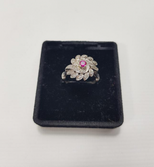 YAKUT TAŞLI PIRLANTA YÜZÜK