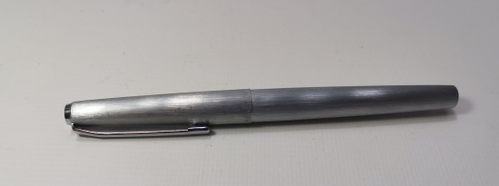 ALTIN UÇLU ANTİKA PELİKAN MARKA DOLMA KALEM