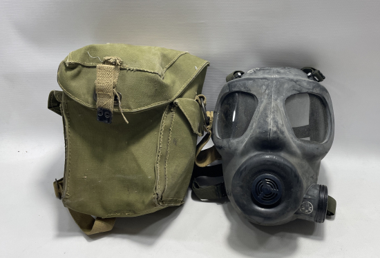 2. DÜNYA SAVAŞI DÖNEMİ ORJİNAL ÇANTASINDA GAZ MASKESİ