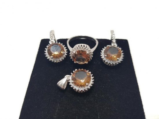 ZULTANİT TAŞLI GÜMÜŞ TAKI SETİ 