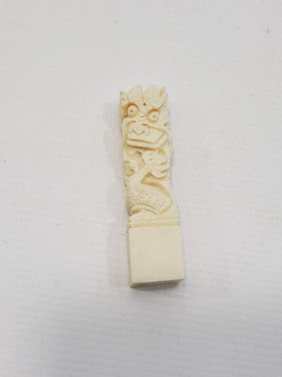 FİL DİŞİ EJDERHA FİGÜRLÜ MASA ÜSTÜ BİBLOSU