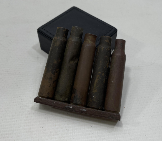 1. DÜNYA SAVAŞI DÖNEMİ ŞARJÖRÜNDE MAVZER MERMİSİ KOVANLARI