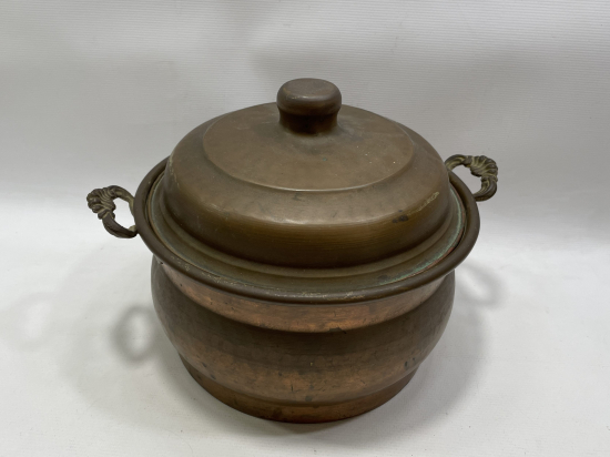 ANTİKA KAPAKLI BAKIR TENCERE