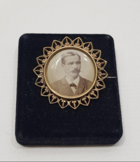 ART NOUVEAU ALTIN KAPLAMA RESİMLİK BROŞ